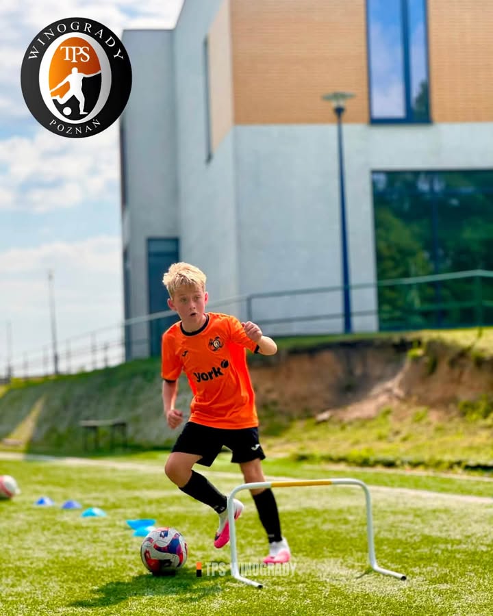 𝑶𝑩Ó𝒁 - 𝑫𝒁𝑰𝑬Ń 𝑰𝑰 ⚽️ Wczorajszy dzień rozpoczęliśmy od wczesnej pobudki o godzinie